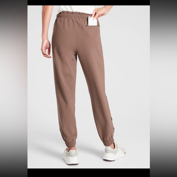 Athleta Metropolis Primatwill Jogger Lifestyle Travel Pant #530639 NWT! 12 - Picture 2 of 10